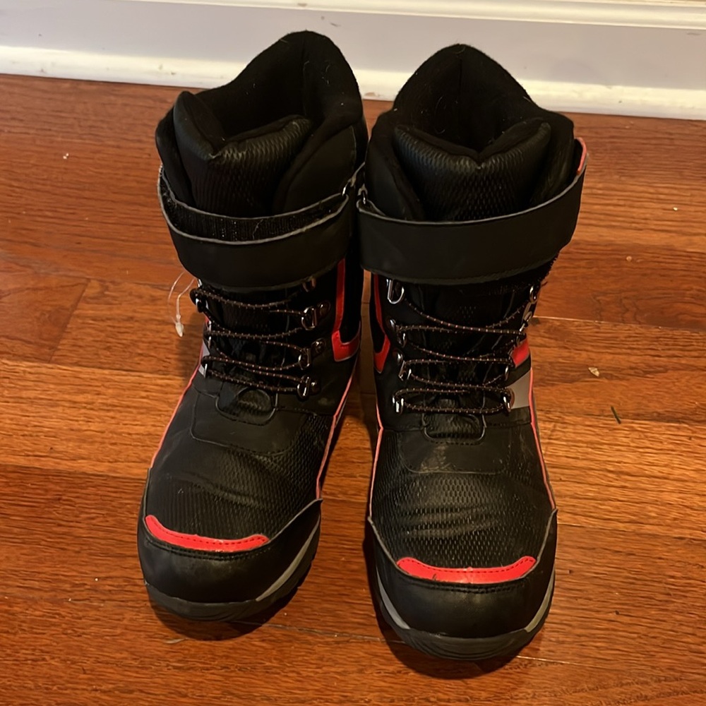 Totes boys waterproof snow boots size 4